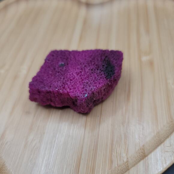Ruby Corundum Raw Crystal, UV Reactive - Picture 2 of 4